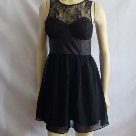 NEW GUESS BLACK DRESS - Picture 1 of 8